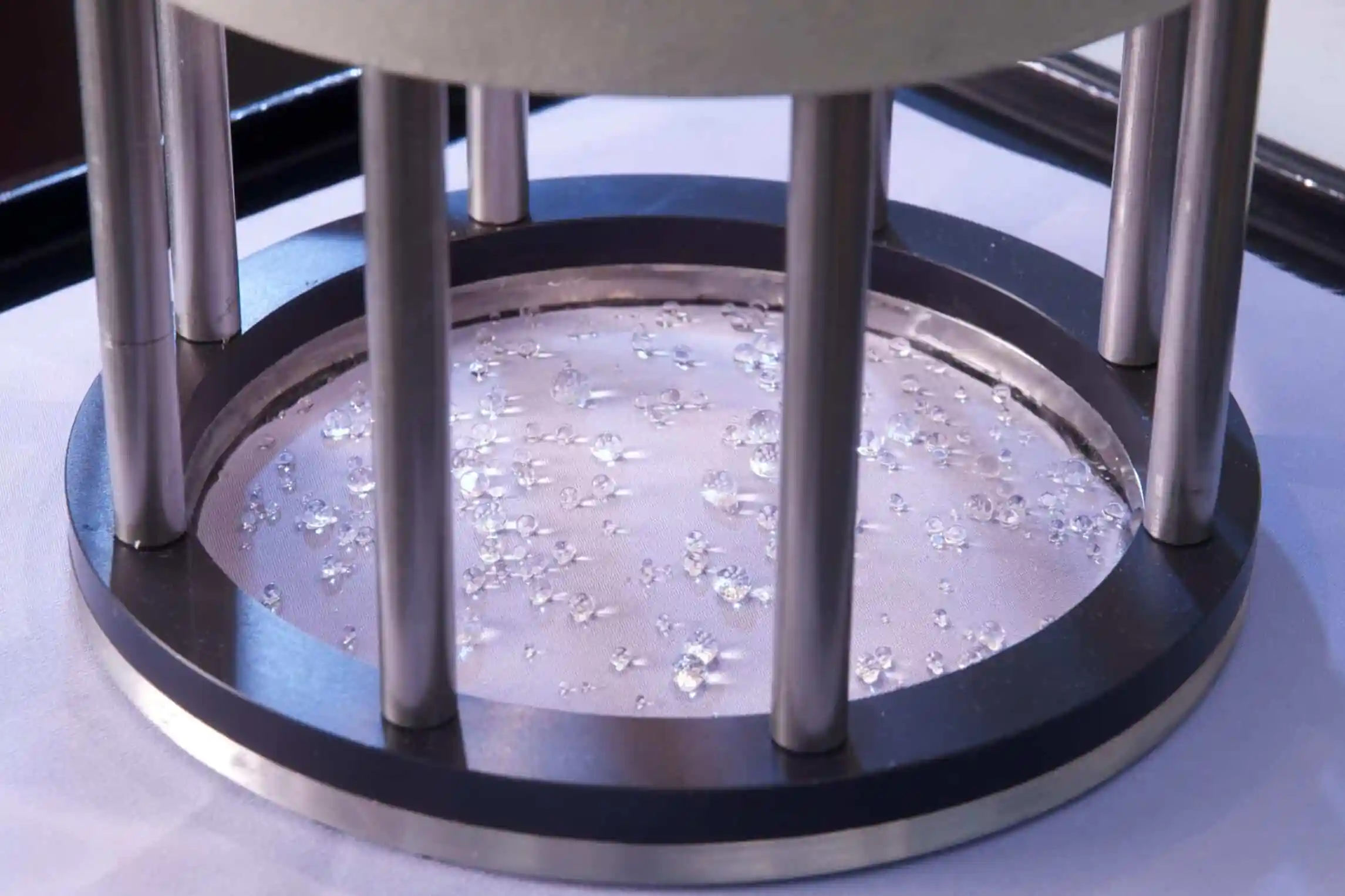 waterproofness-rating-Hydrostatic-head-test