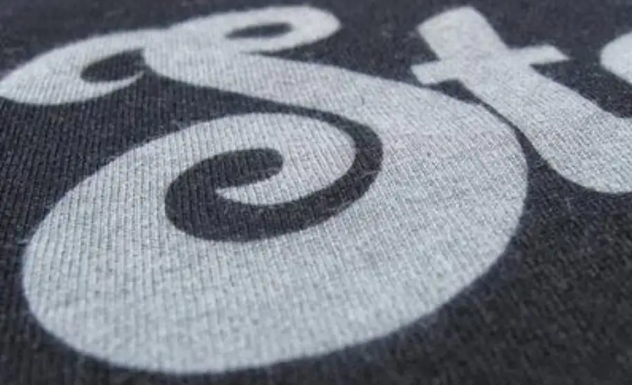 Discharge-printing-on-apparel-fabric